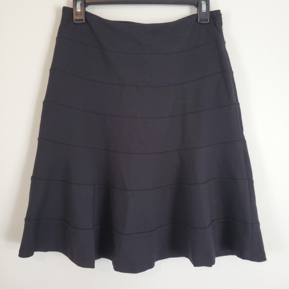 LAUREN Ralph Lauren Black A-line Mid Length Panel Skirt Size 2P Petite - Picture 1 of 5